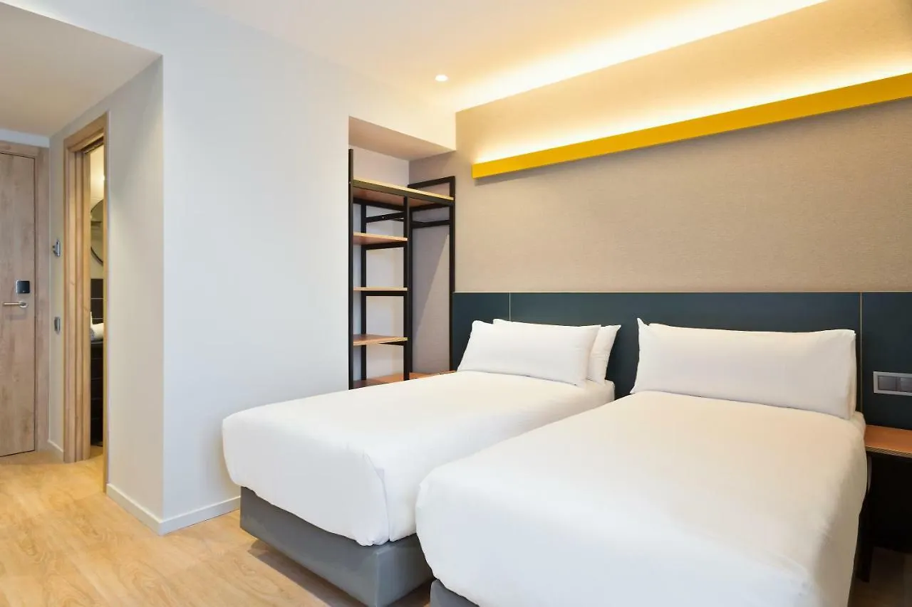 Hotel Brick Barcelona 2*,  Spanien